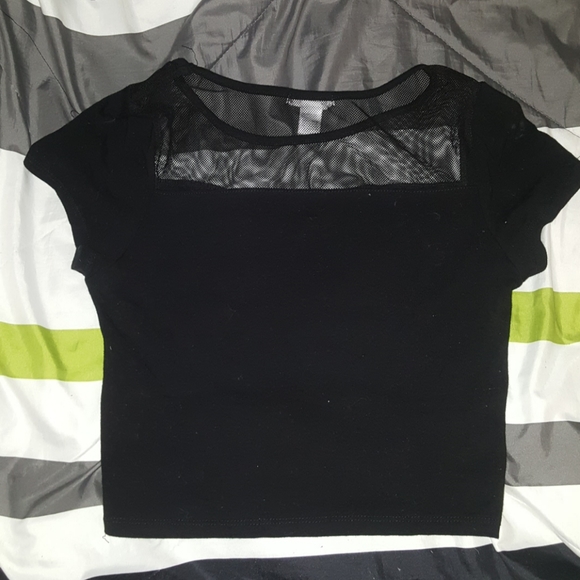 Black crop top - Picture 2 of 3